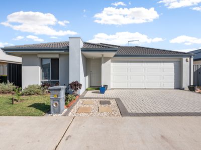 17 Charnwood Grove, Hilbert