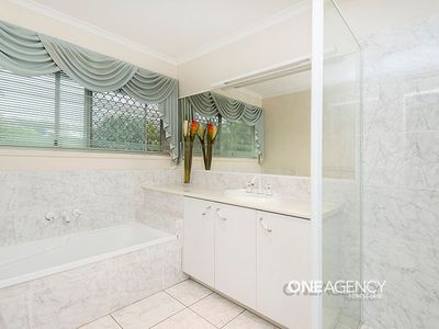 2 Greenstead Way, Forest Lake