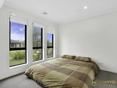 9 Gants Path, Wyndham Vale