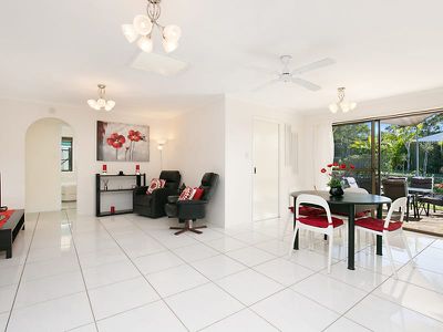14 Chiltern Court, Rochedale South