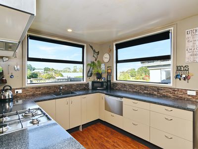 47 Batten Grove , Pines Beach