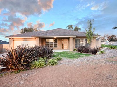 26 McKenna Avenue, Yass