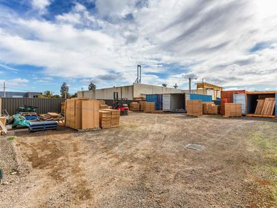 2 Loop Road, Werribee