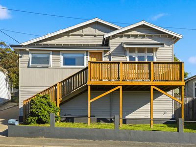 12 Leslie Place, South Launceston