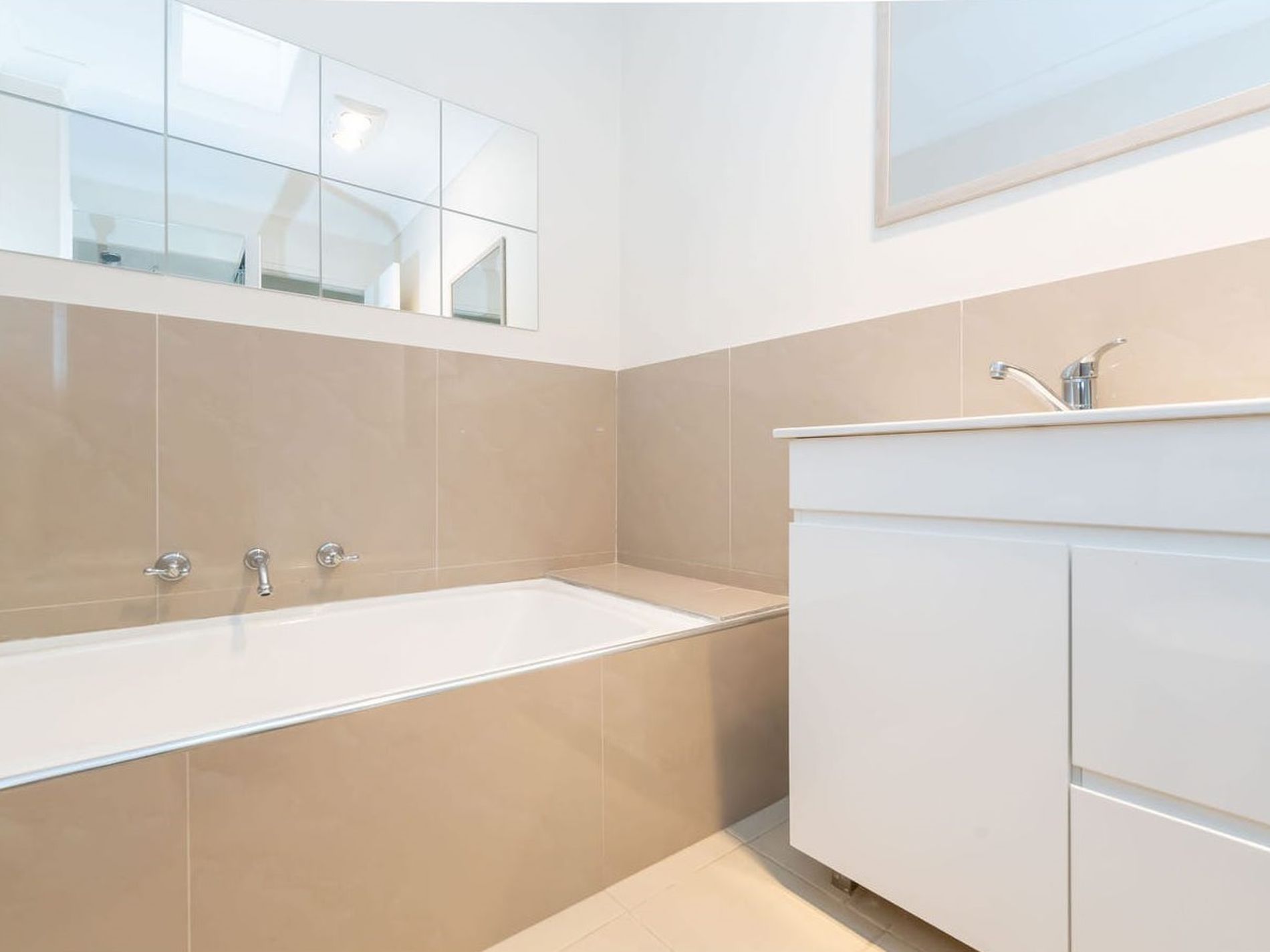 21 / 166 Greenacre Road, Bankstown