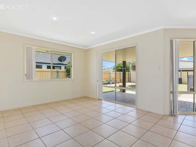6 Banks Court, Torquay