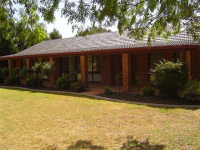 4 Lakeland Drive, Dubbo
