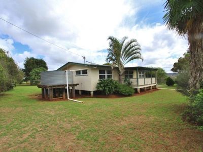 27 Redmans Road, Kingaroy