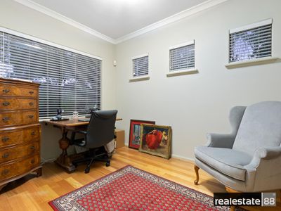 1 / 38 Comer Street, Como