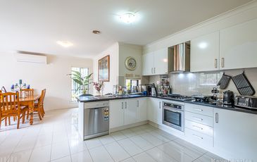 6 / 2-4 Edinburgh Drive, Beaconsfield