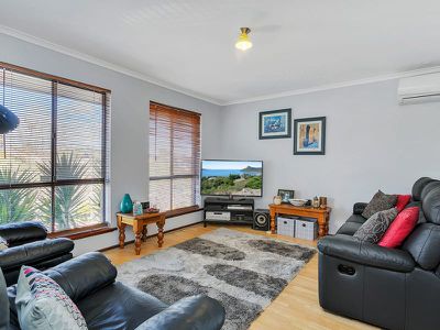 61 Quailo Avenue, Hallett Cove