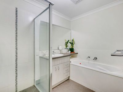 45 Stringybark Street, Regents Park
