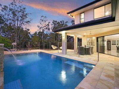 27 The Crescent, Underwood