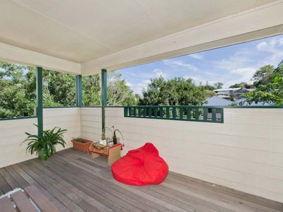 2 / 2 Queens Road, Taringa