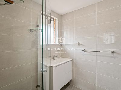 1 / 104 Burns Bay Road, Lane Cove