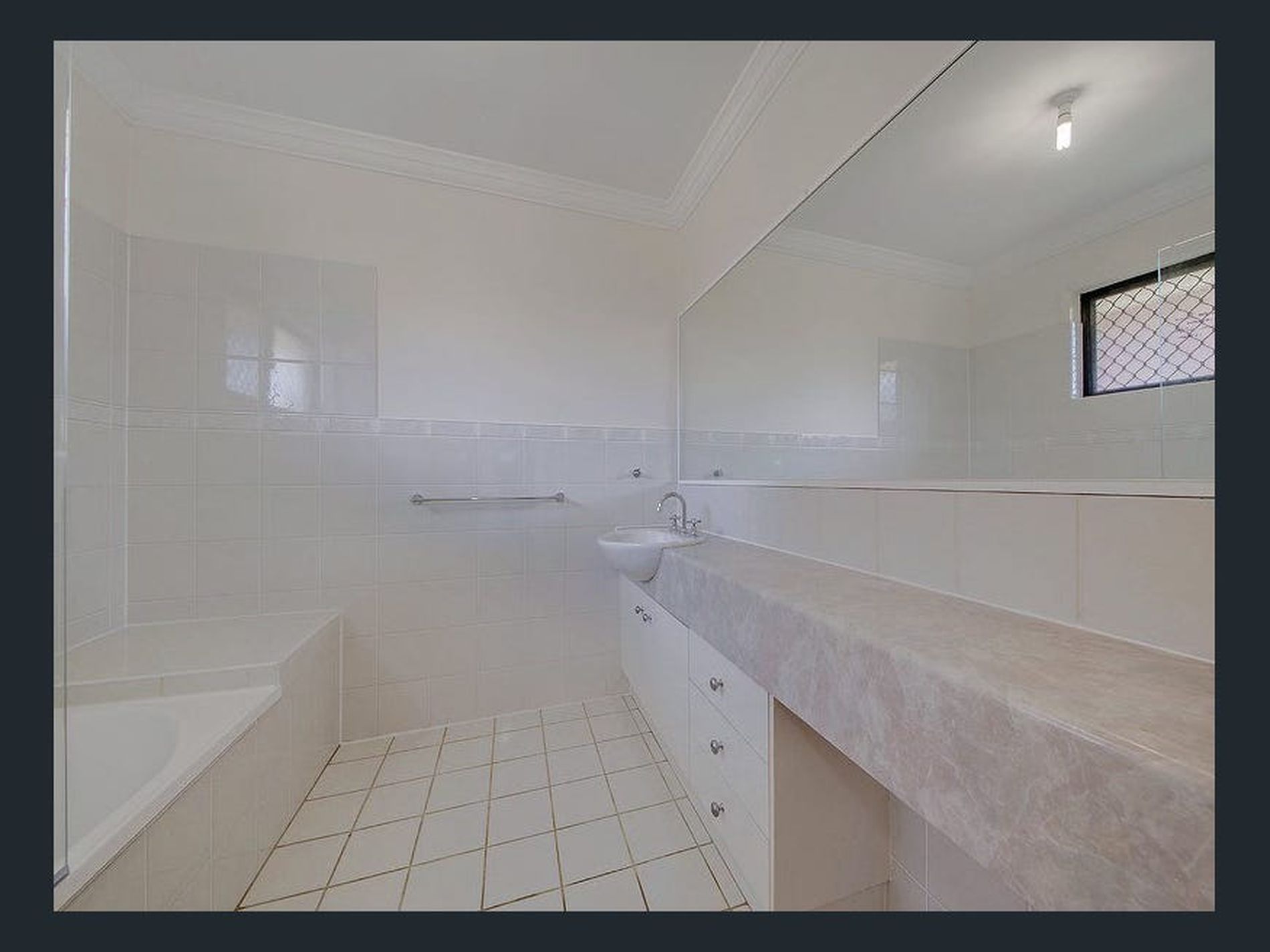 4 / 11 Barton Rd, Hawthorne