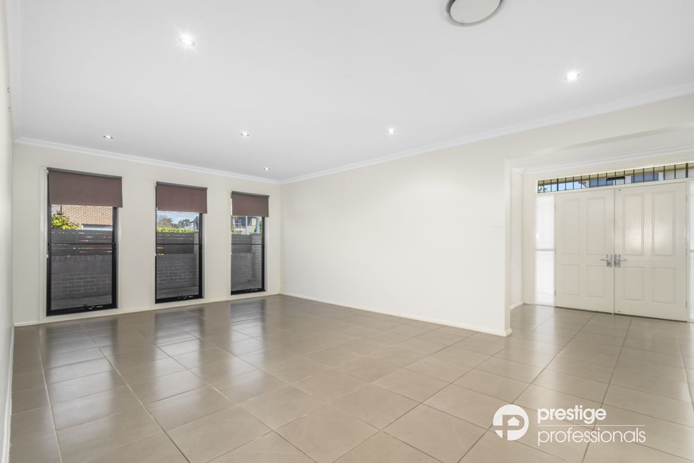 39 The Parkway, Moorebank