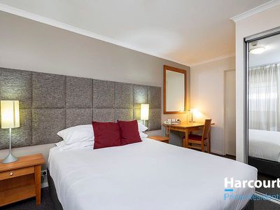 120 / 84 Northbourne Avenue, Braddon