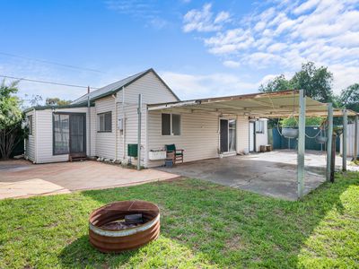 127 Campbell Street, Lamington