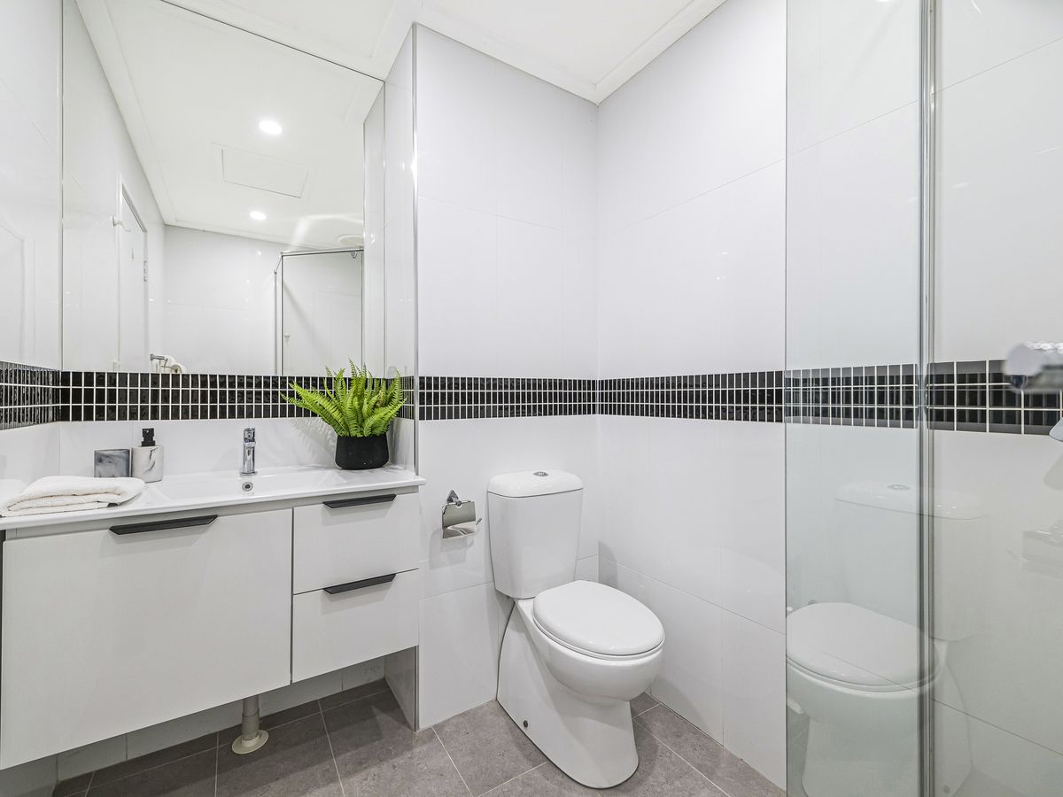 10 Little Shenton Lane, Northbridge