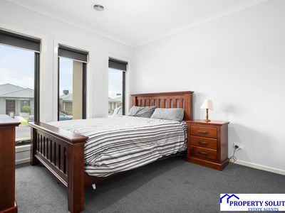 9 Rotary Street, Clyde