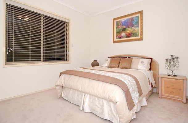 10 Skene Court, Greenvale