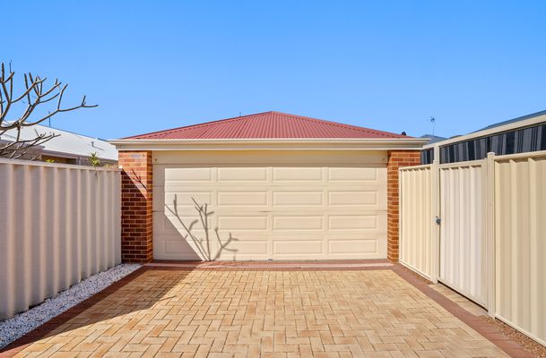 26 Amity Circuit, Shoalwater