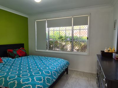 42 Kenneth Crescent, Dean Park