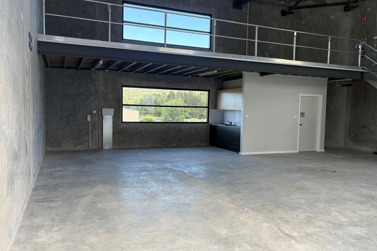 BASE - Unit 7 / 10 Think Road, Townsend