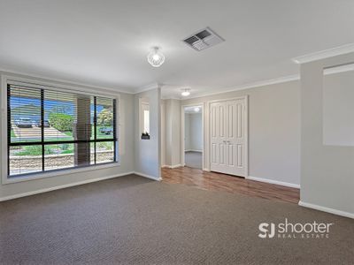 7 Cypress Point Drive, Dubbo