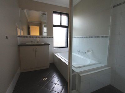 12 / 4 Reynolds Place, South Hedland