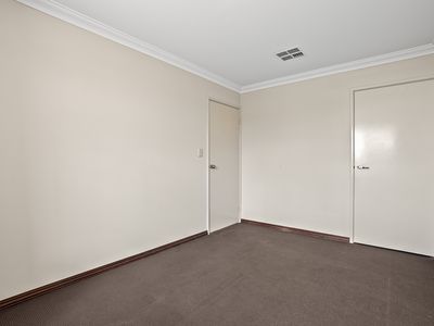 16 Frigate Close, Waikiki