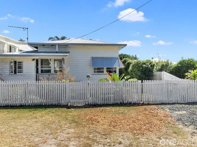 18 Ocean Street, Torquay