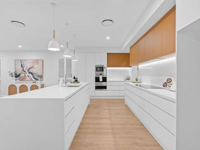 6 Primrose Parade, Wynnum West