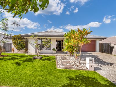 32 Longstaff Crescent, Pimpama