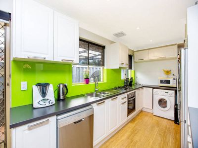 2 / 227 Stock Road, Palmyra