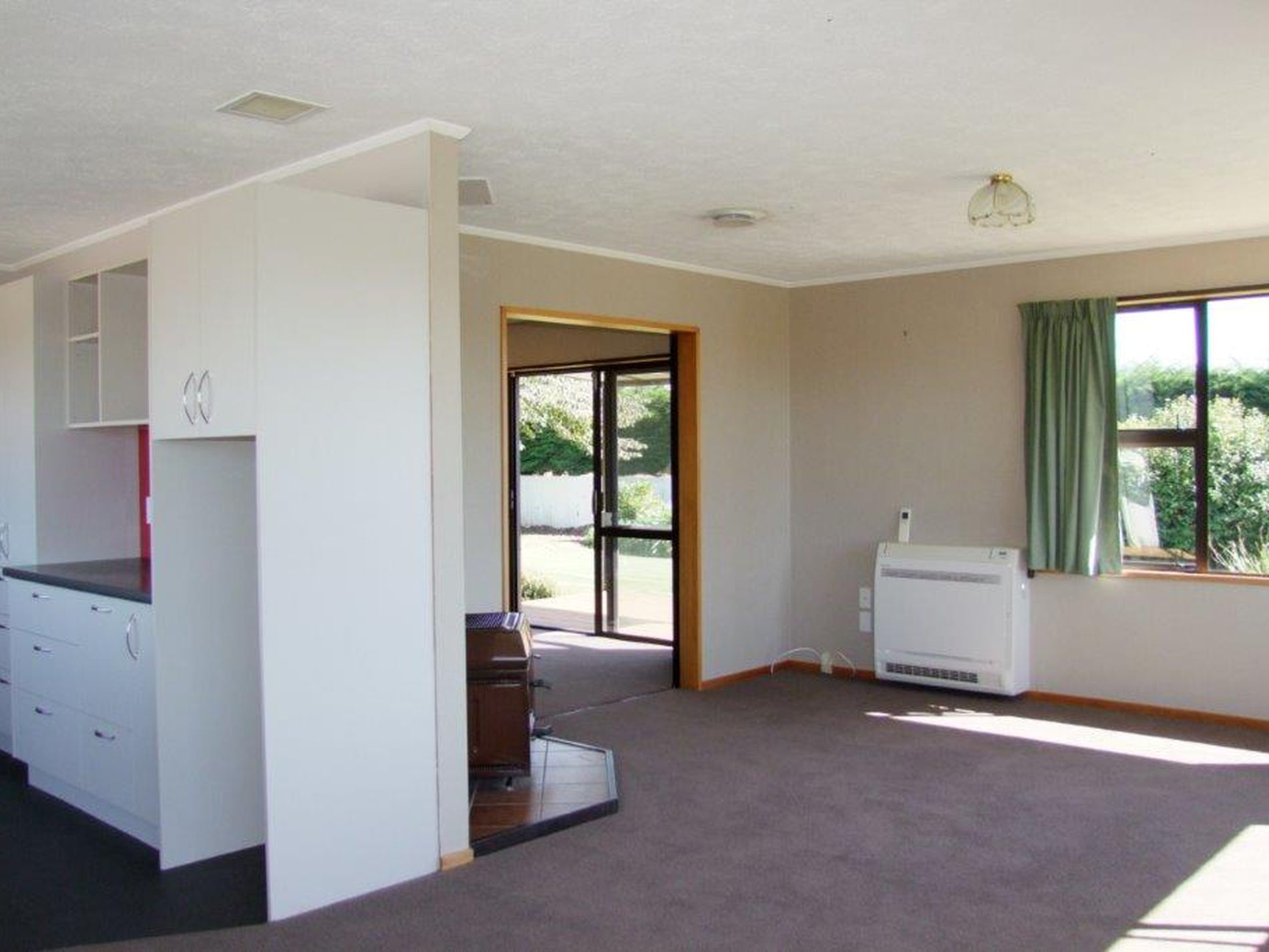 141 Adams Flat Road, Milton