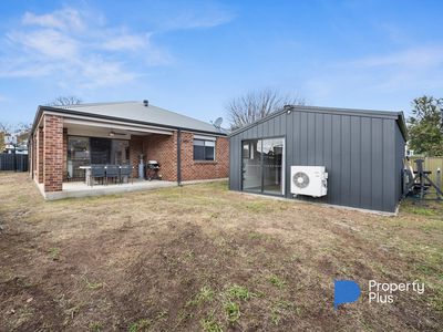 2 Longmore Street, Kangaroo Flat