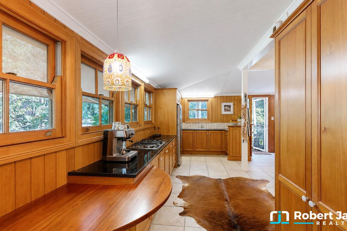 14 Lakeway Drive, Cooroibah