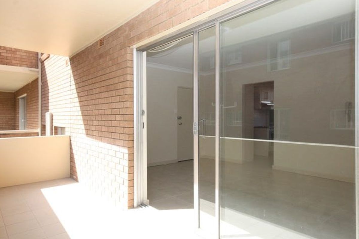2 / 75 Denman Avenue, Wiley Park