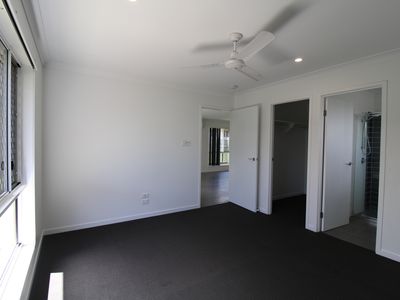 70 Milbrook Cres, Pimpama