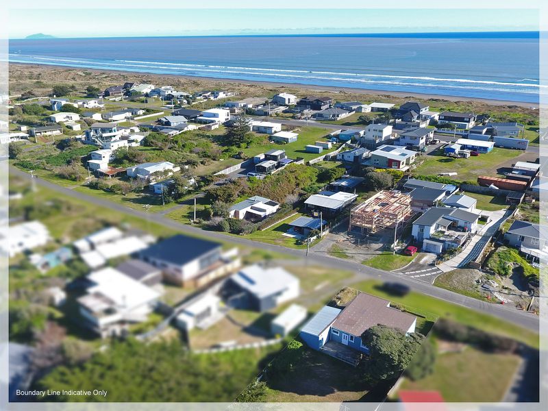 13 Nelson Street, Foxton Beach