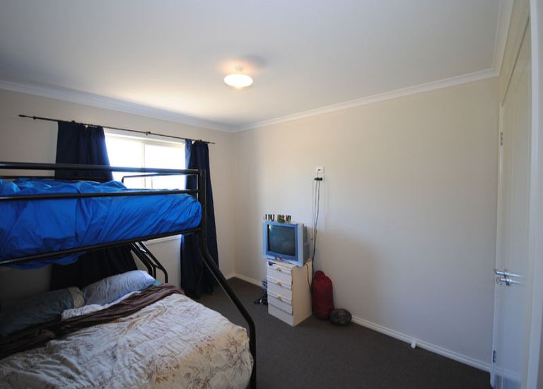 82 Golf Course Road, Heywood
