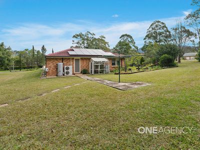 24 Tartarian Crescent, Bomaderry