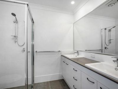 7 Madeleine Court, Caloundra West