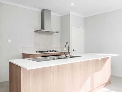 7 Barnevelder Bend, Southern River