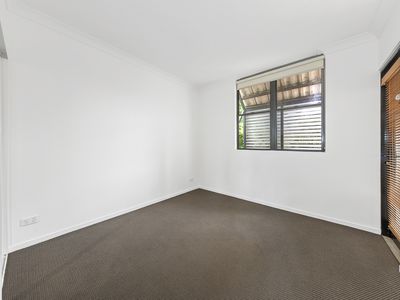 8 / 104 Sydney Street, New Farm