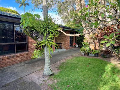 40 Riviera Avenue, Tweed Heads West