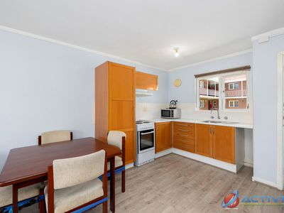 6 / 15 Corvus Place, Rockingham