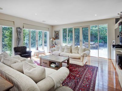 10 Ferrier Street, Mount Macedon